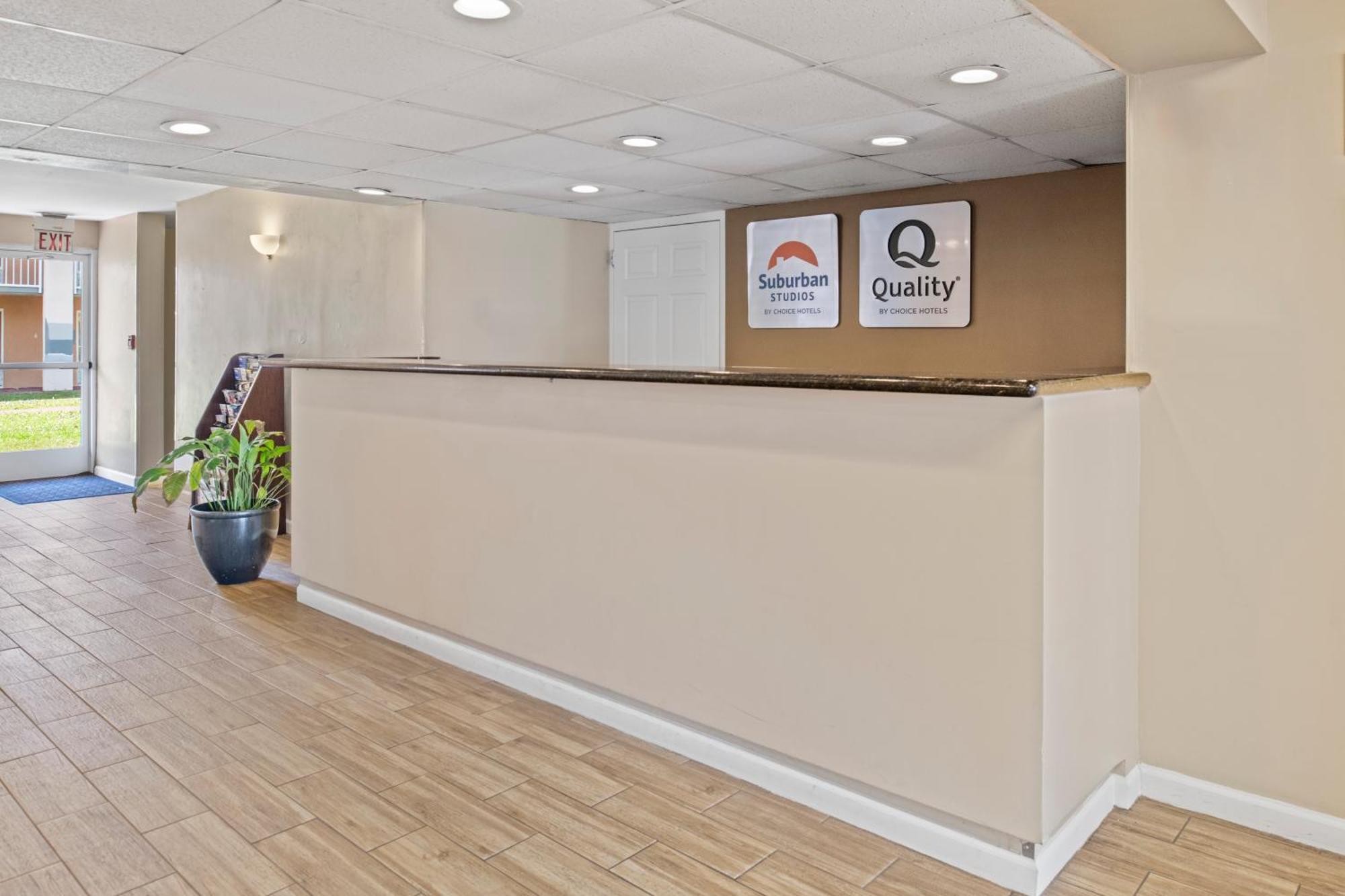 Quality Inn Кингсленд Экстерьер фото